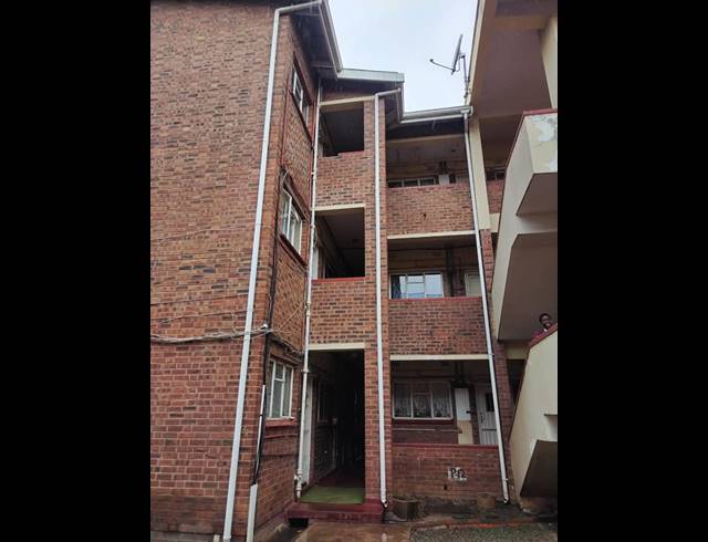 1 BEDROOM APARTMENT FOR SALE IN PIETERMARITZBURG CENTRAL